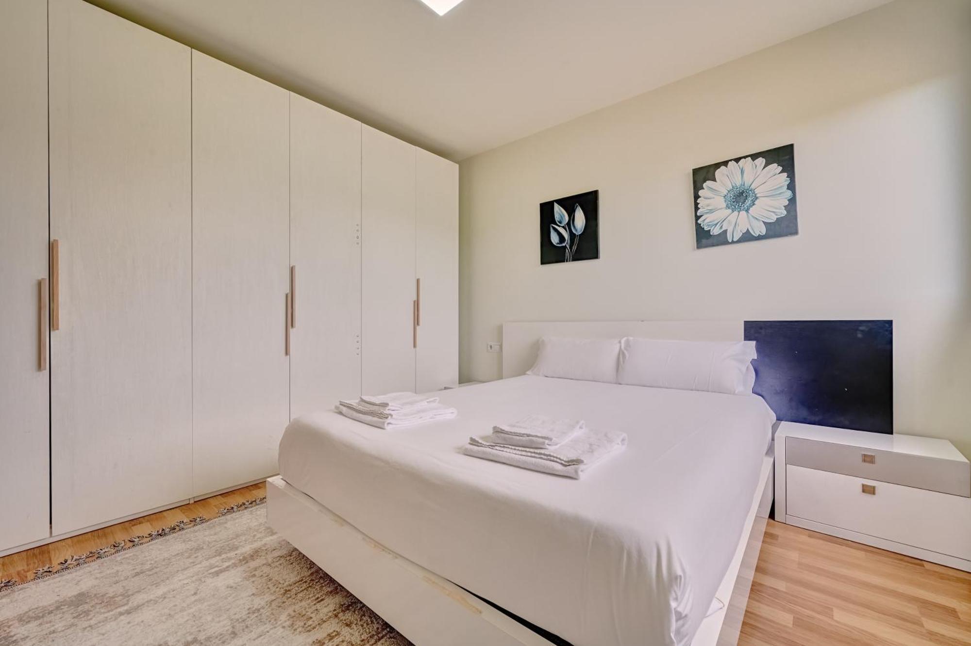 Casa Viana By Clabao Apartment ภายนอก รูปภาพ